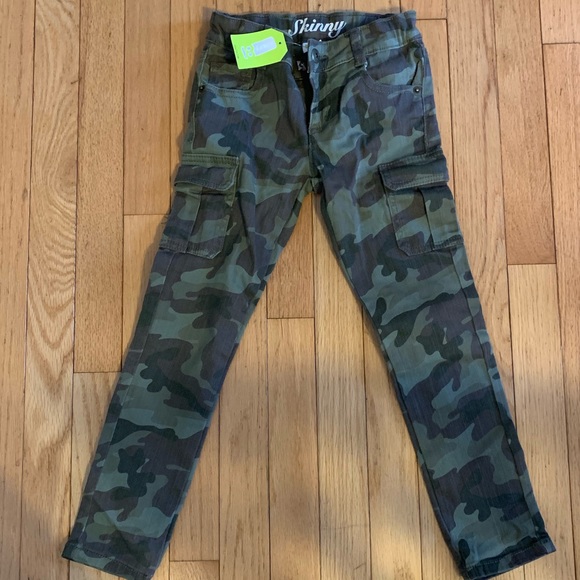 camo cargo skinny jeans